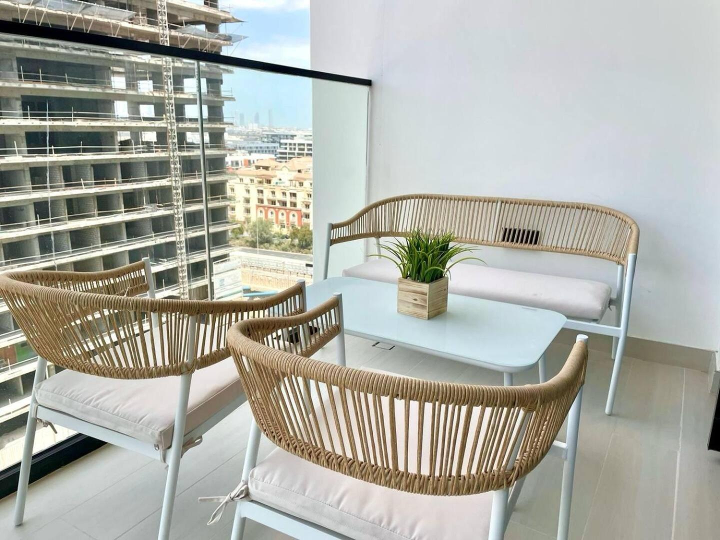 Apartment Elegant 1br Escape In Jvc! Dubai