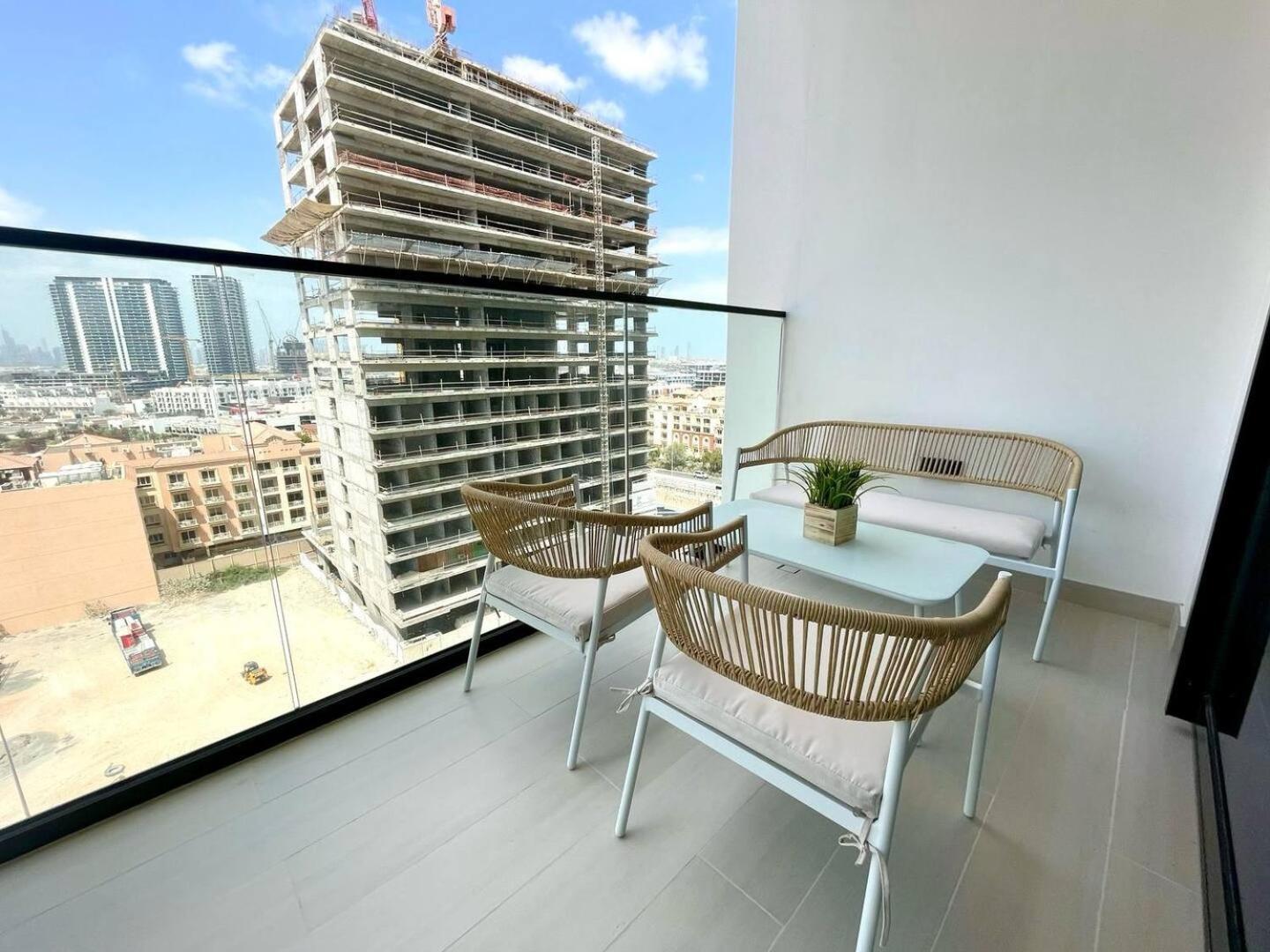 Elegant 1br Escape In Jvc! Apartment *
