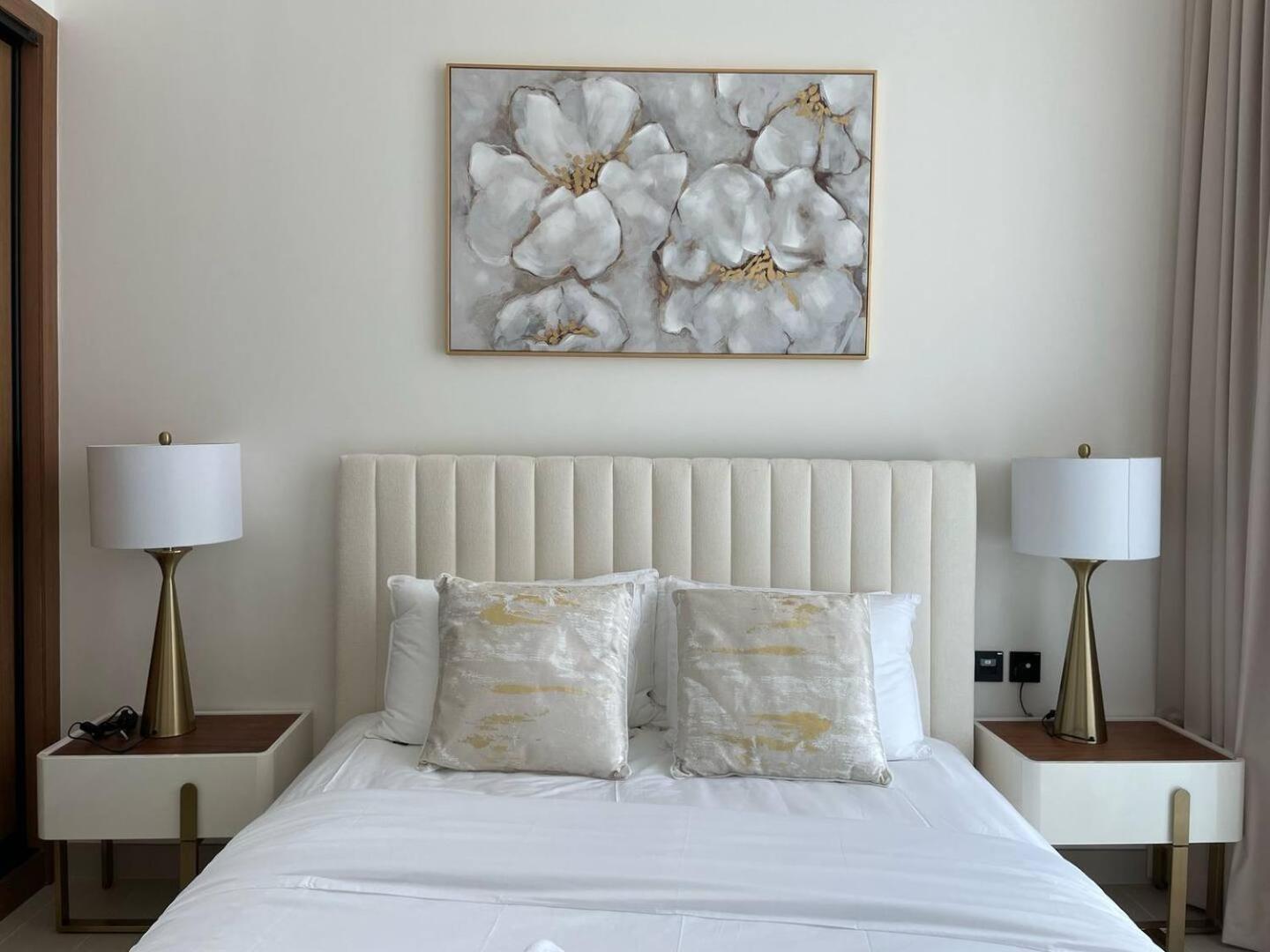 Elegant 1br Escape In Jvc! Apartment *