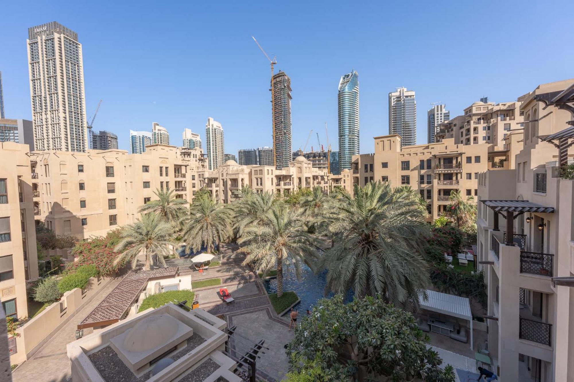 Luxury 2br With Full Burj Khalifa View 2-min Walk To Mall Apartment Dubai