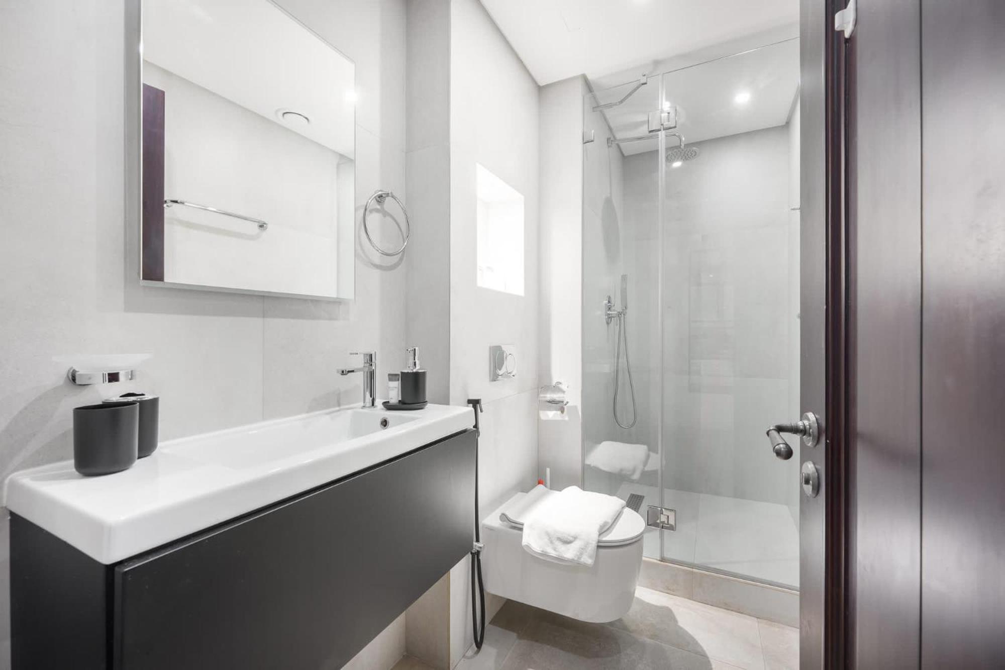 Luxury 2br With Full Burj Khalifa View 2-min Walk To Mall Dubai