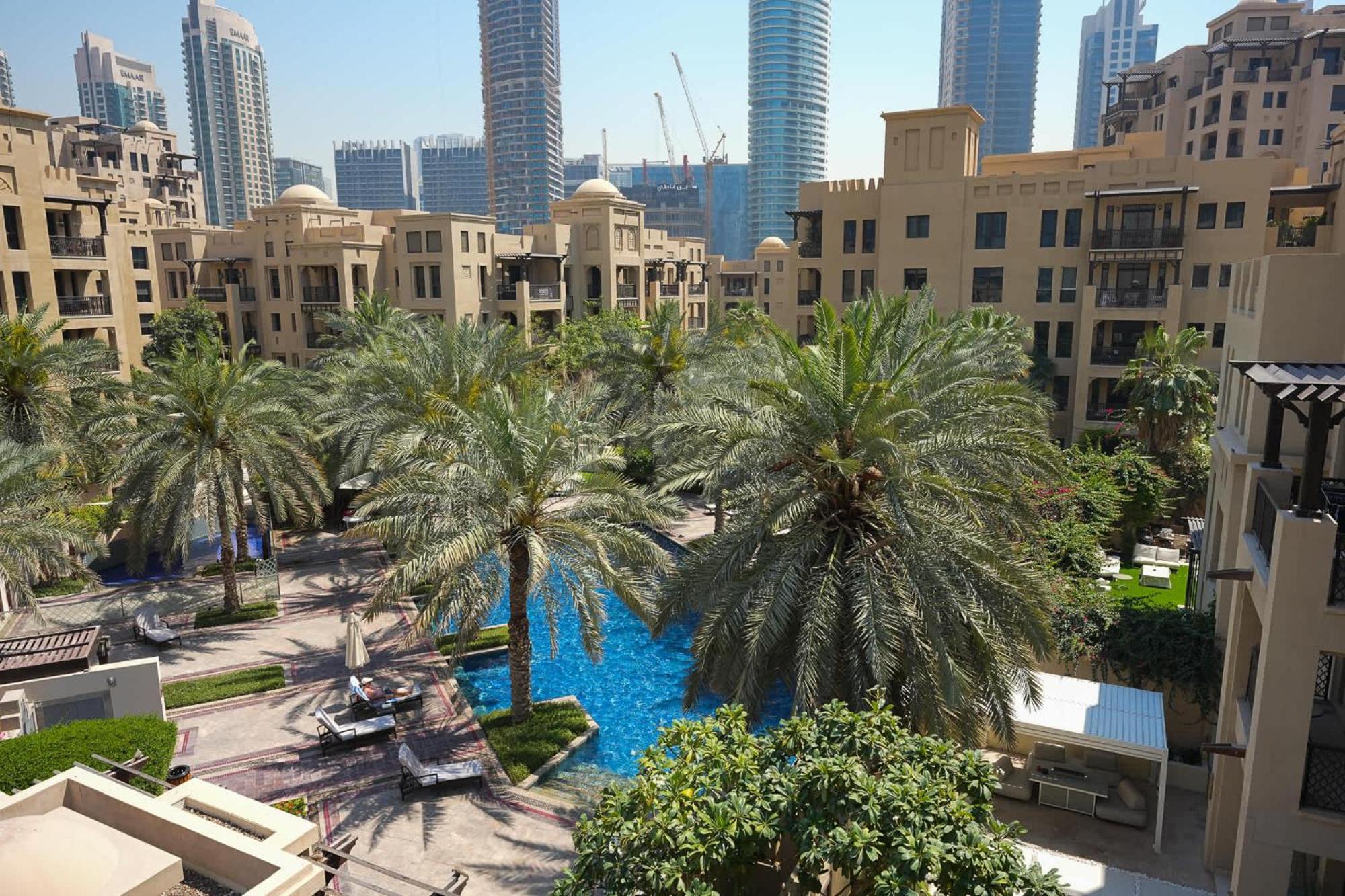 Luxury 2br With Full Burj Khalifa View 2-min Walk To Mall Apartment Dubai
