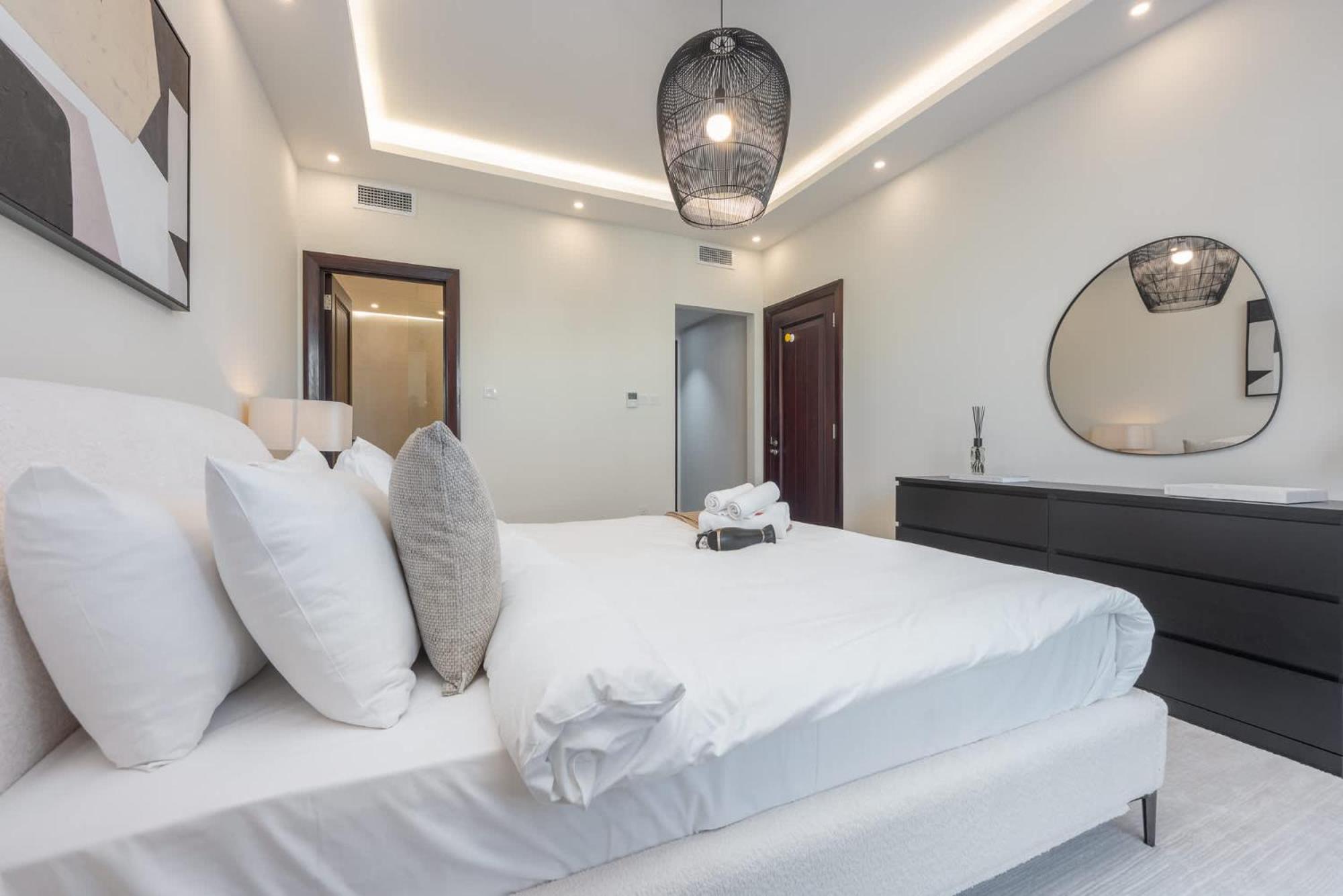 Luxury 2br With Full Burj Khalifa View 2-min Walk To Mall Apartment *
