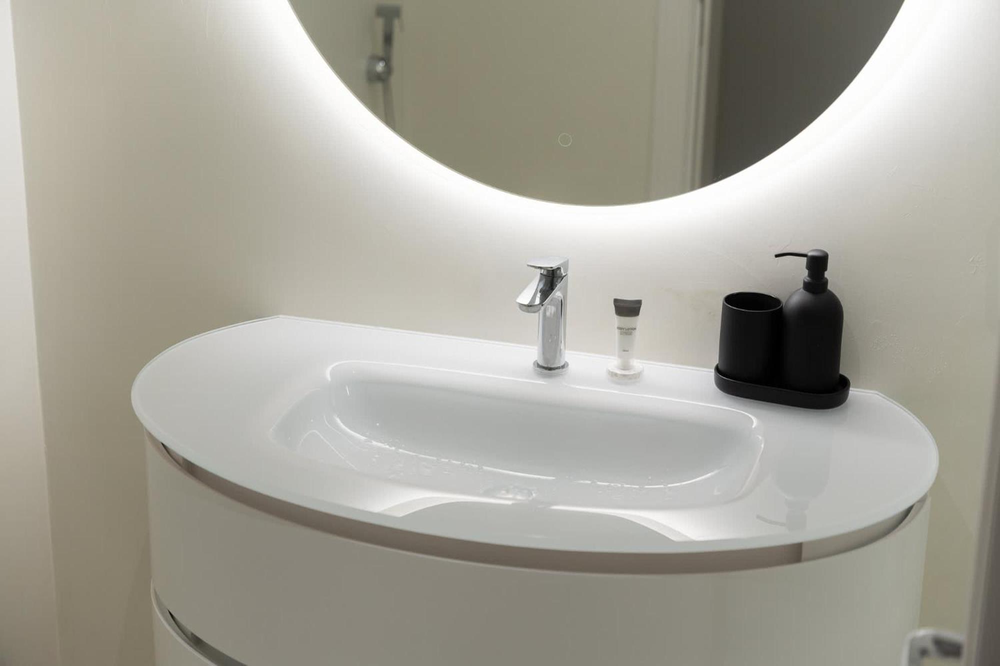 2br Bliss In Vibrant Business Bay Apartment Dubai