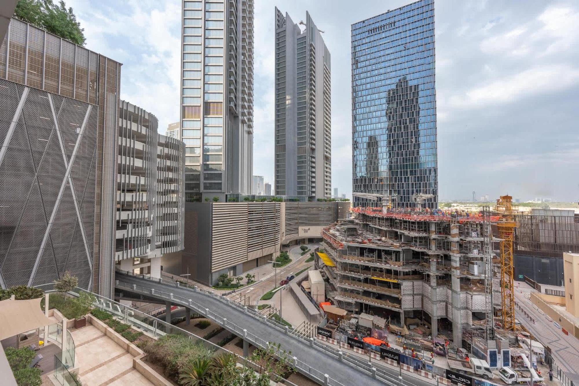 2br Bliss In Vibrant Business Bay *