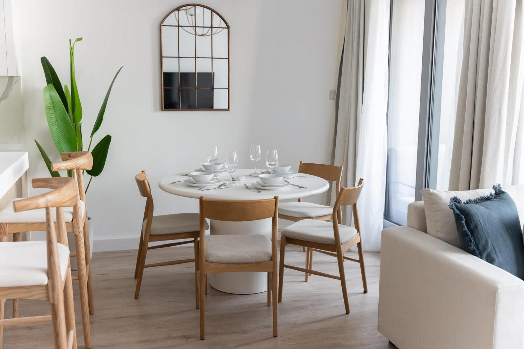 2br Bliss In Vibrant Business Bay *