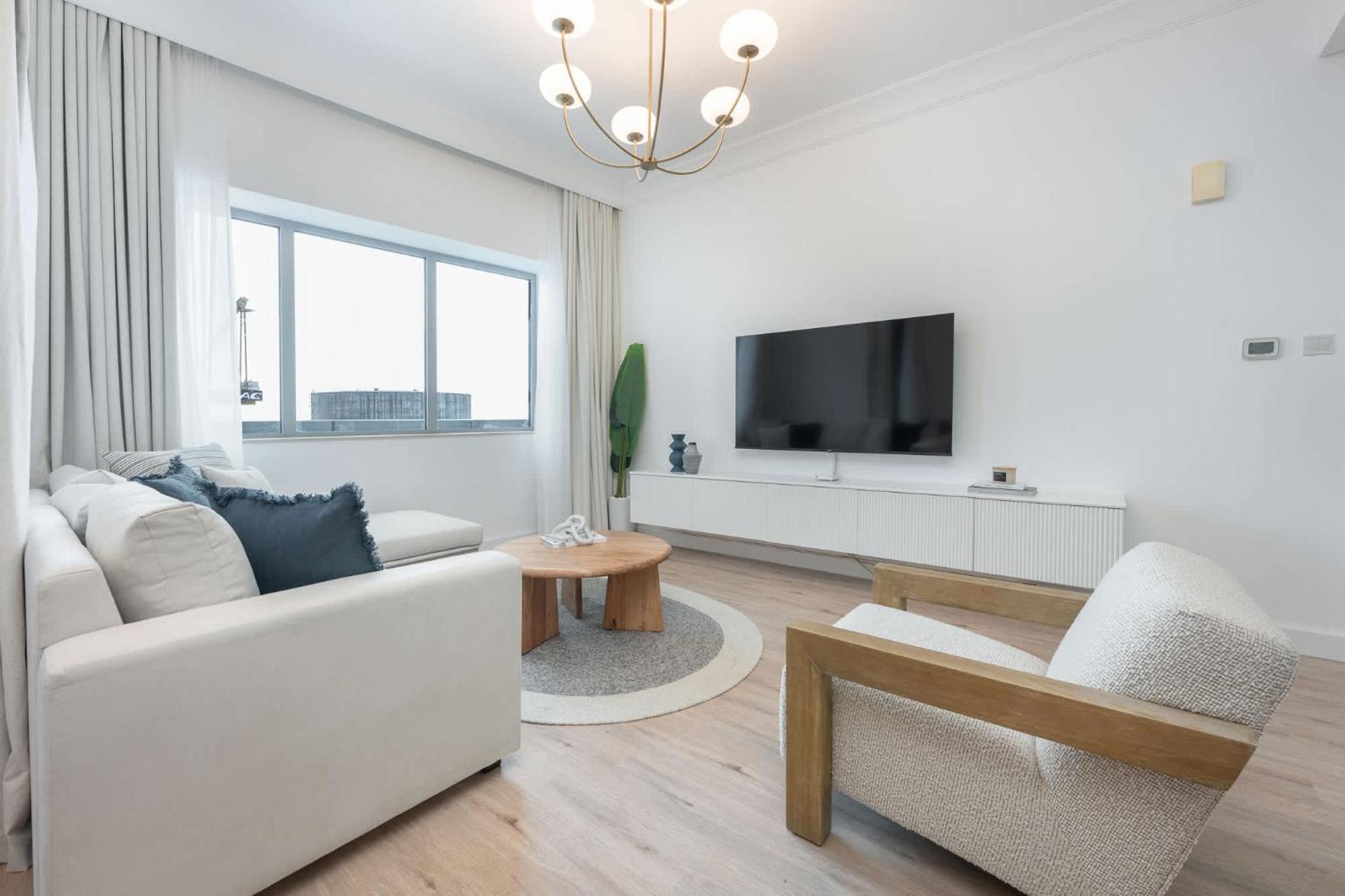 Apartment 2br Bliss In Vibrant Business Bay Dubai