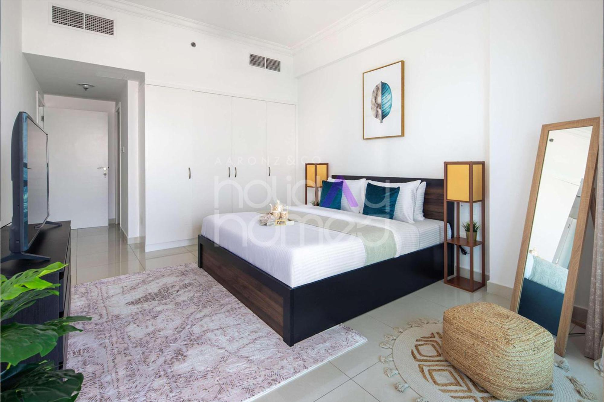 Spacious 1br Residences At Business Dubai