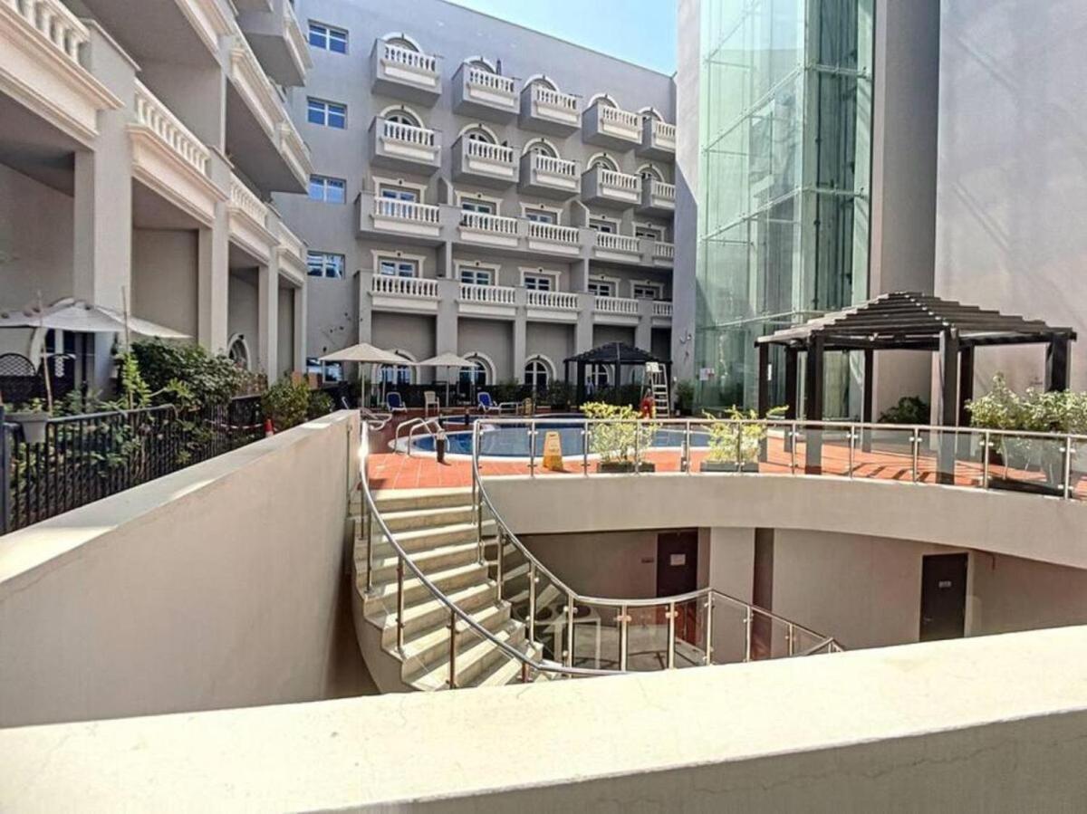 Apartment Modern 1 Bedroom In Jvc *
