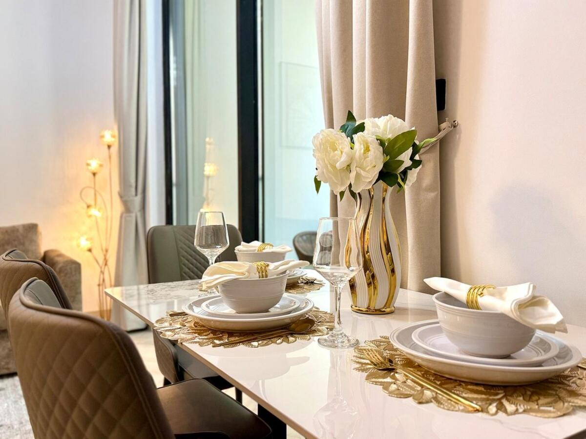 Apartment Brand New-fully Furnished Elegant 1br In Jvc *