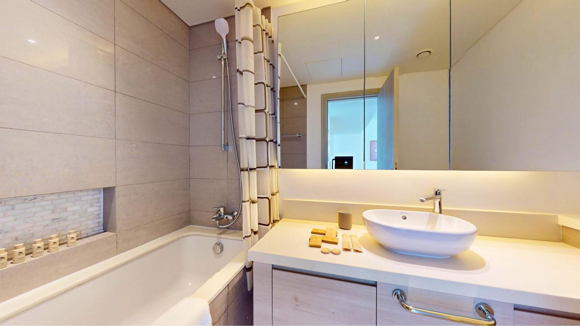 Apartment Waterfront - Luxury 1br In Creek Harbour Dubai