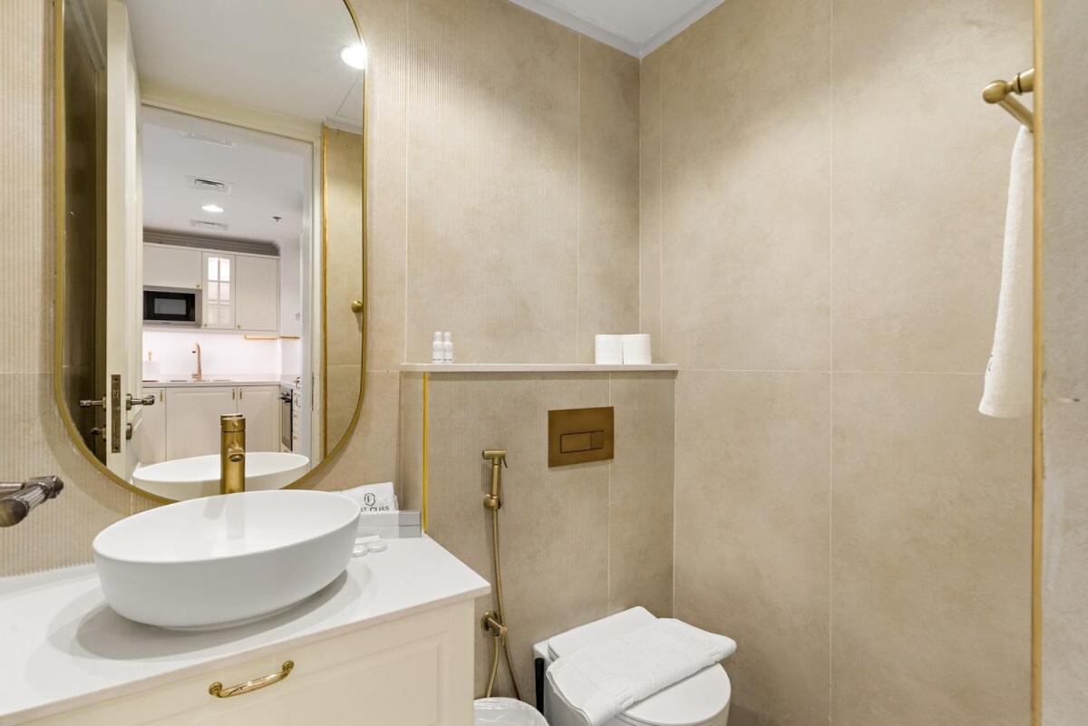 First Class 1br Spacious Comfort Awaits * Dubai