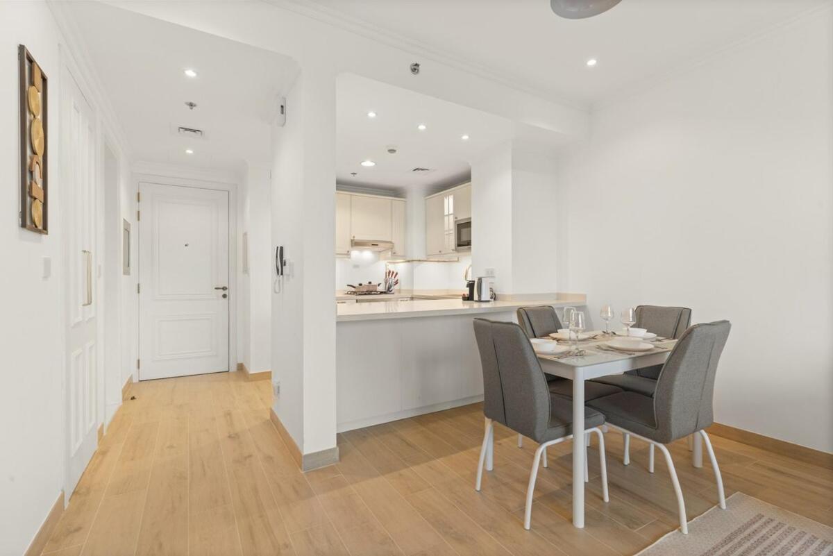 First Class 1br Spacious Comfort Awaits Apartment Dubai