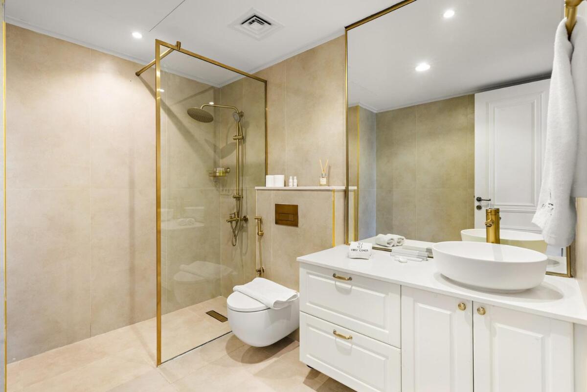 First Class 1br Spacious Comfort Awaits Apartment