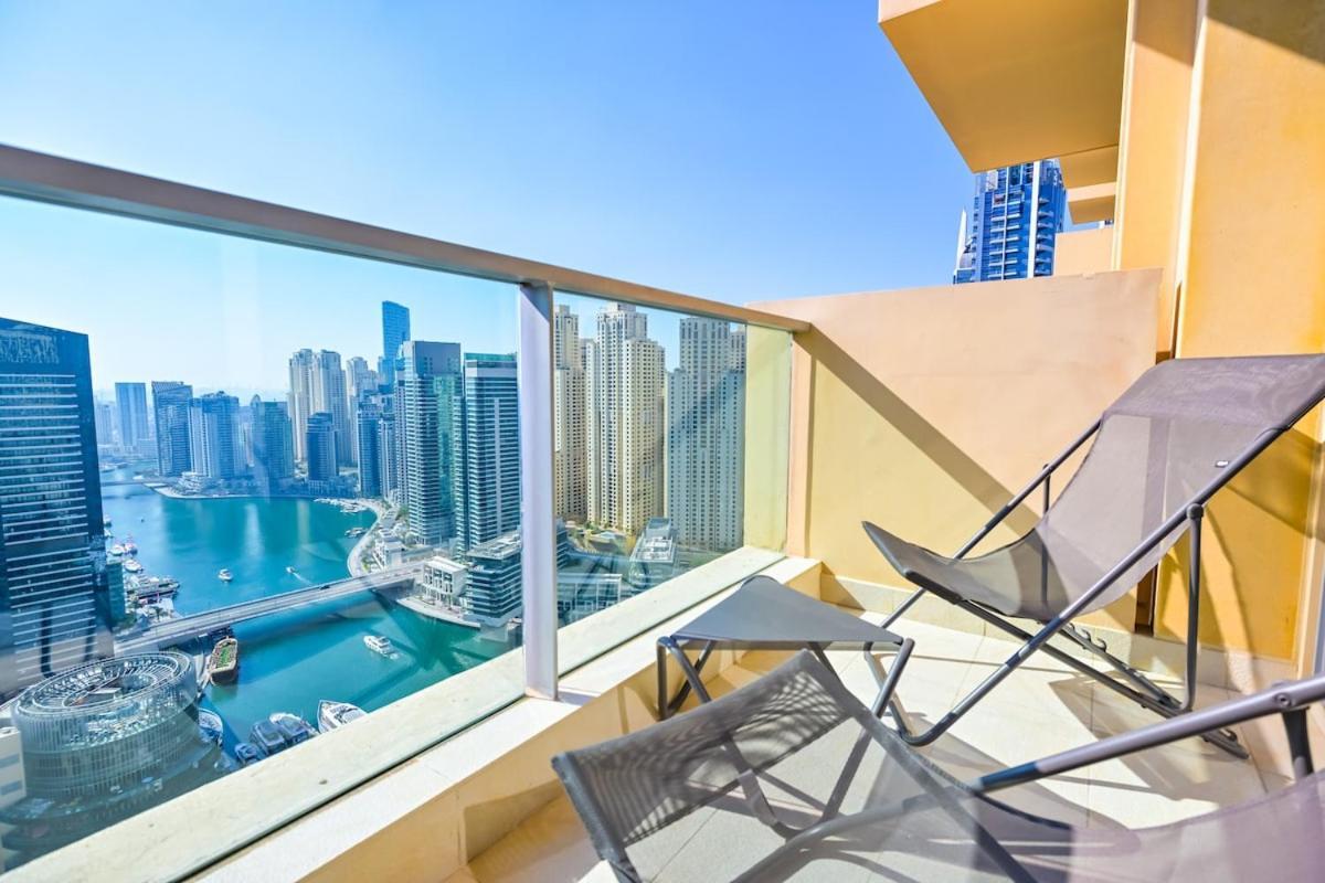 On The 30th Floor With Stunning Marina View Apartment