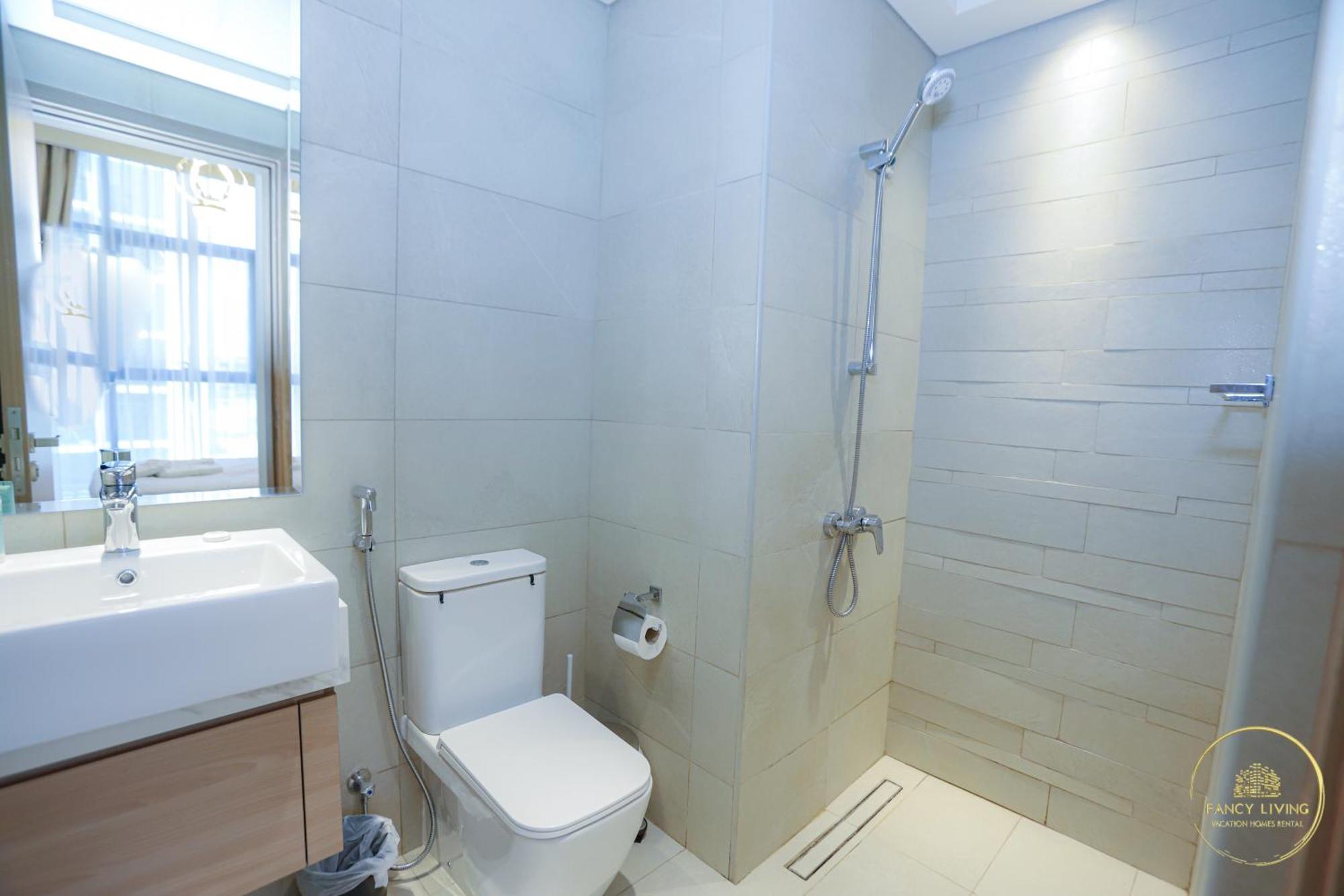 Apartment Luxury 2-bhk Located In Azizi Riviera 47 Riv 47-419 Dubai
