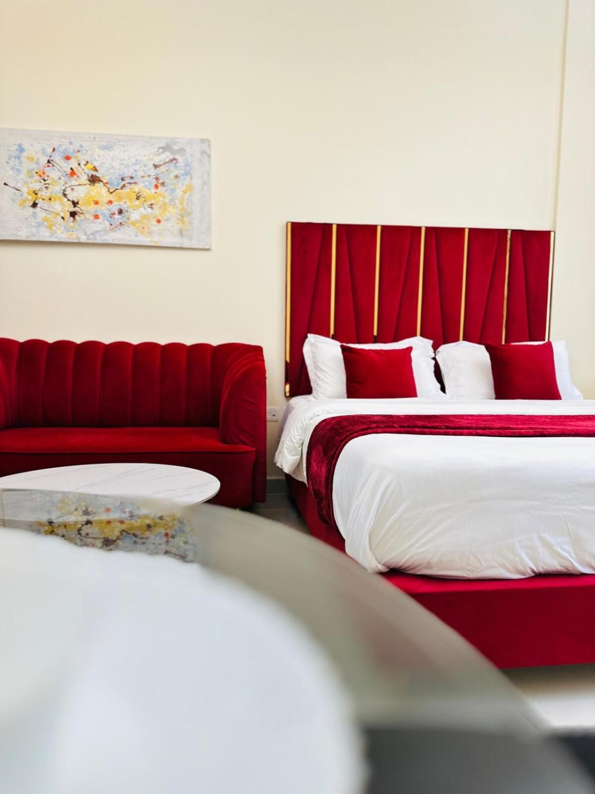 Comfy In Jvc Great Location Fast Wi-fi Dubai