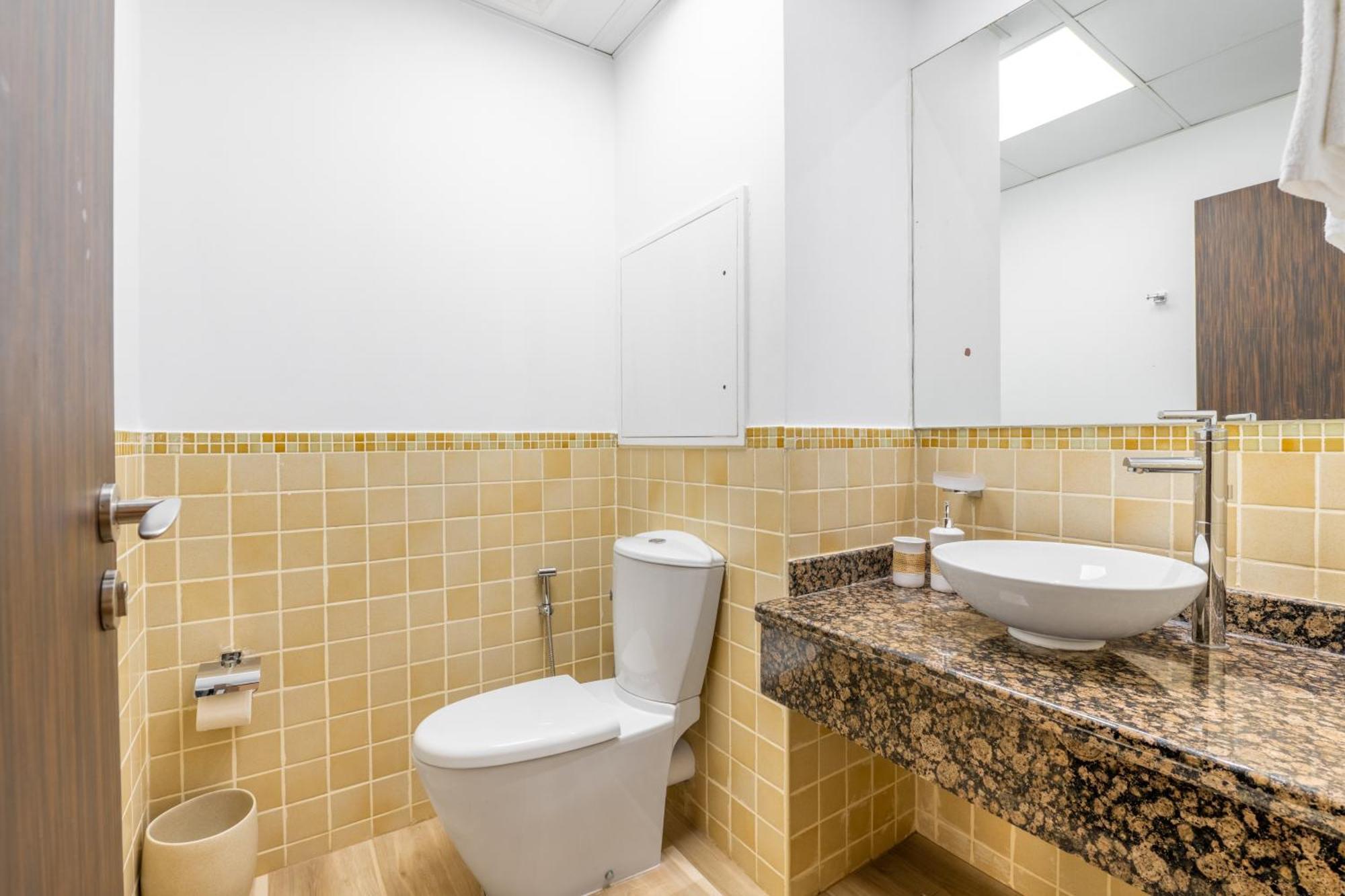 Luxe Marina View Retreat! 2bdrm Apartment