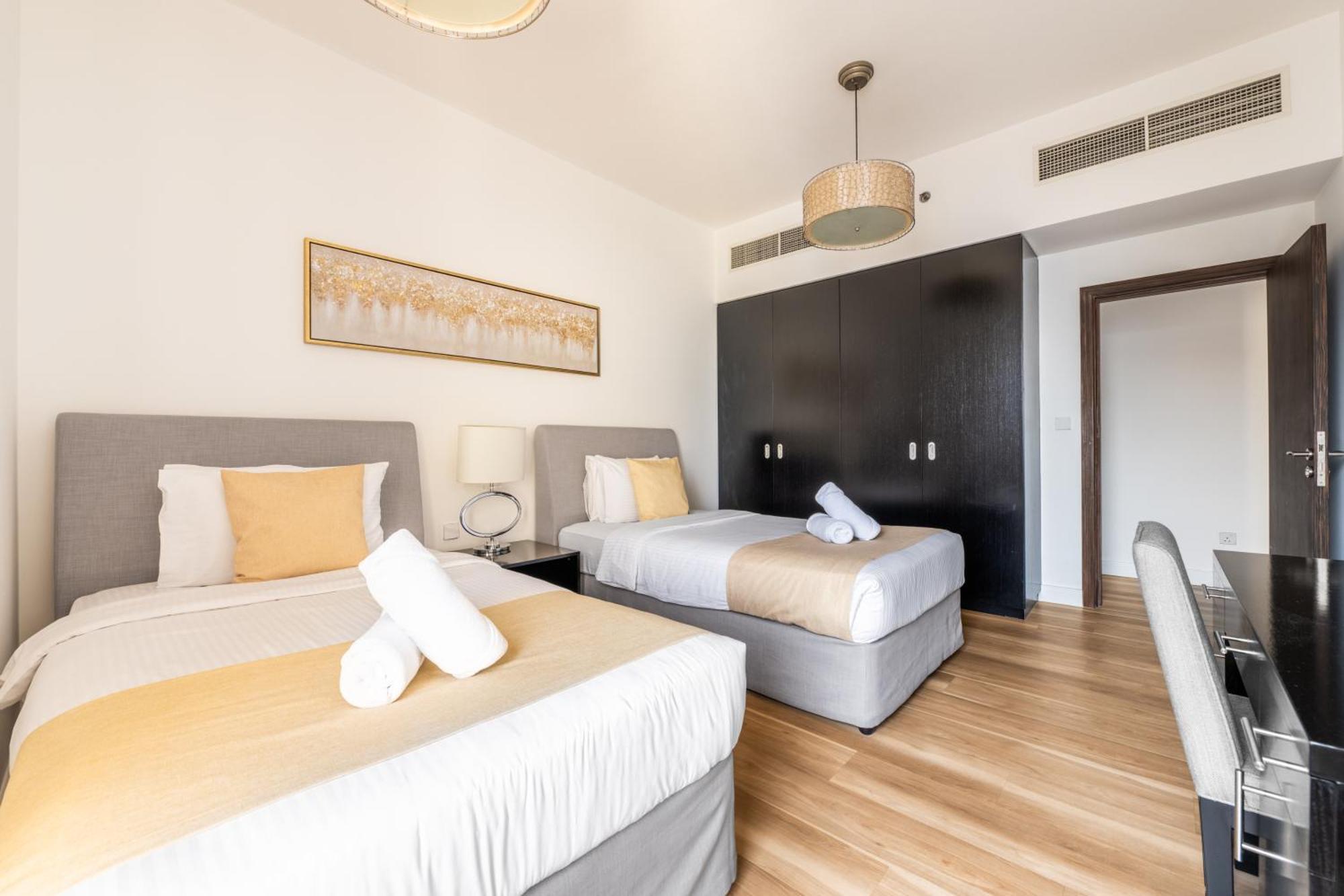 Luxe Marina View Retreat! 2bdrm