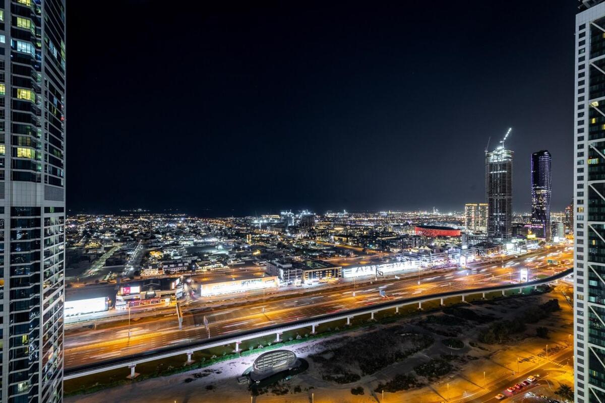 64th Floor Rooftop Dream, Burj Khalifa View Pool, 2br In Paramount Midtown