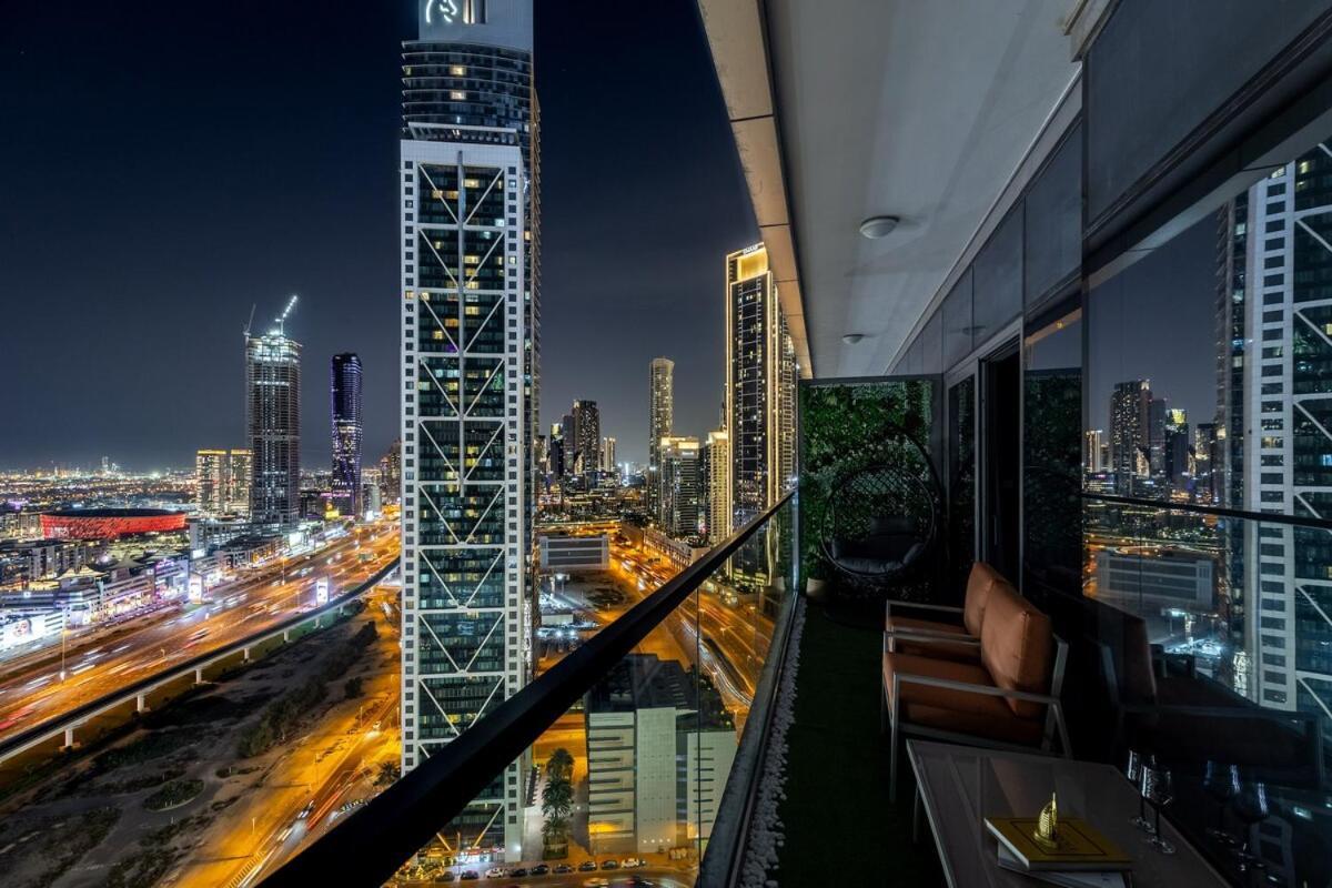 64th Floor Rooftop Dream, Burj Khalifa View Pool, 2br In Paramount Midtown Apartment Dubai