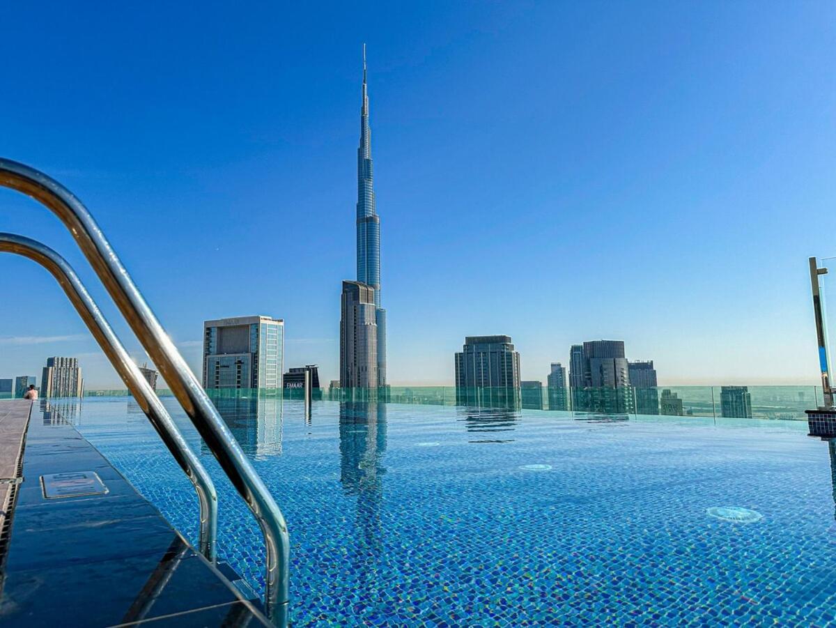 64th Floor Rooftop Dream, Burj Khalifa View Pool, 2br In Paramount Midtown Apartment
