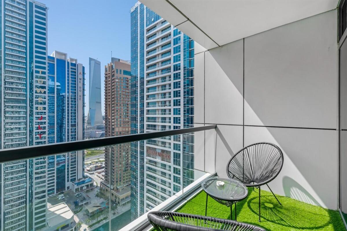Waves- Cozy 1br Lakefront In Jlt Apartment