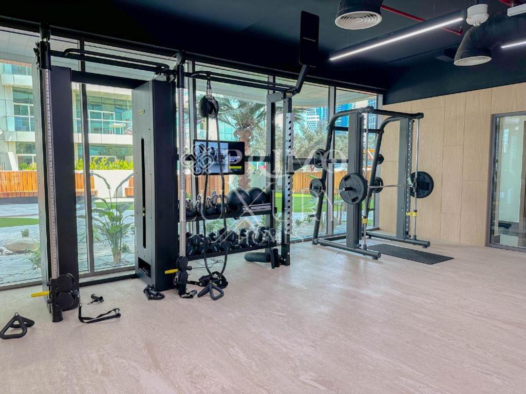 Modern Furnished 1-bed In Marasi Drive Apartment *