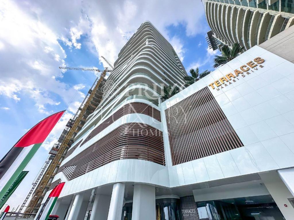 Modern Furnished 1-bed In Marasi Drive *
