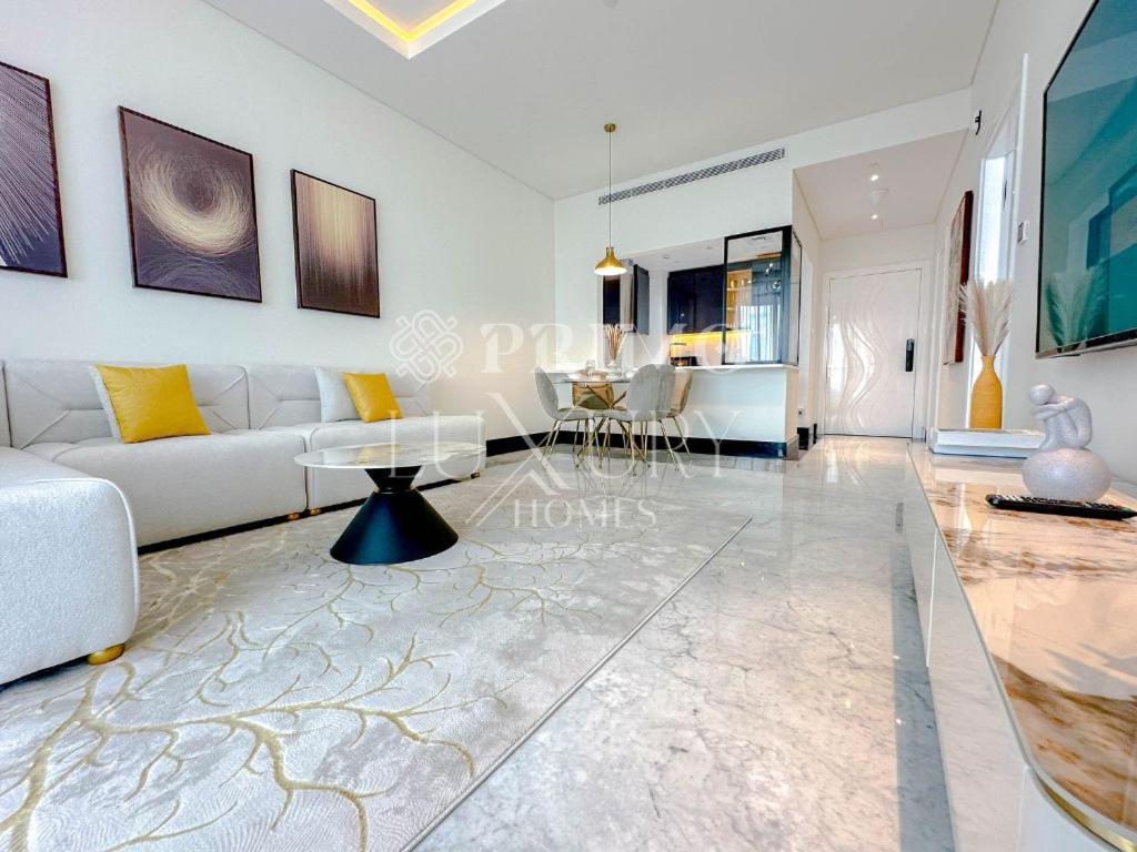 Modern Furnished 1-bed In Marasi Drive Apartment *
