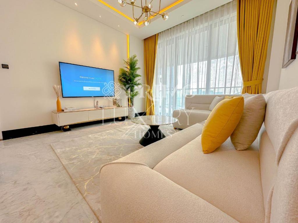 Modern Furnished 1-bed In Marasi Drive Apartment