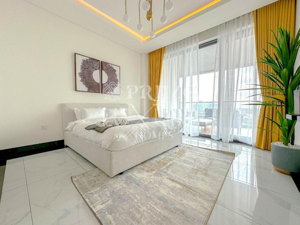 Modern Furnished 1-bed In Marasi Drive *
