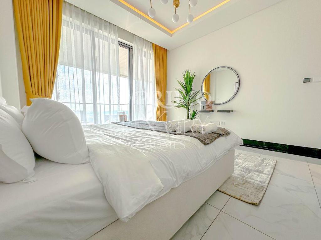 Apartment Modern Furnished 1-bed In Marasi Drive Dubai