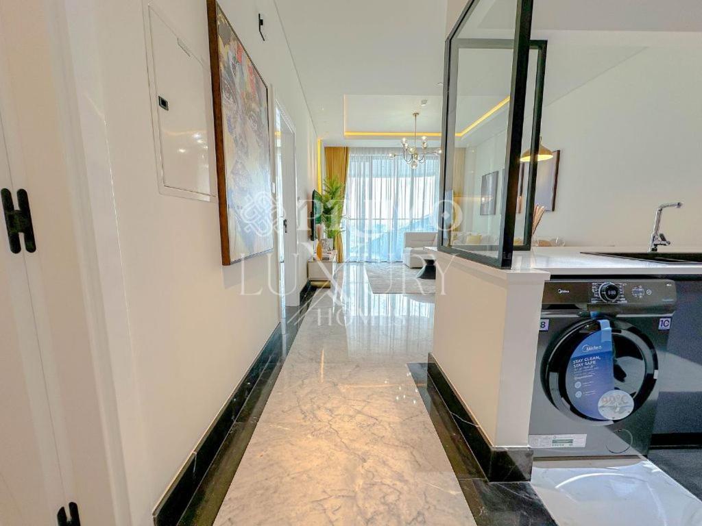 Apartment Modern Furnished 1-bed In Marasi Drive Dubai