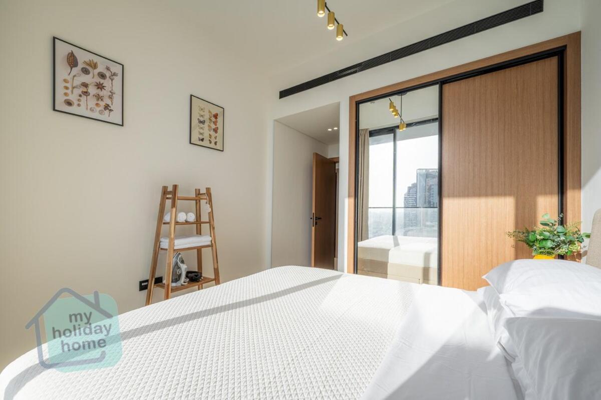 Fully Furnished With Stunning Panoramic View Dubai