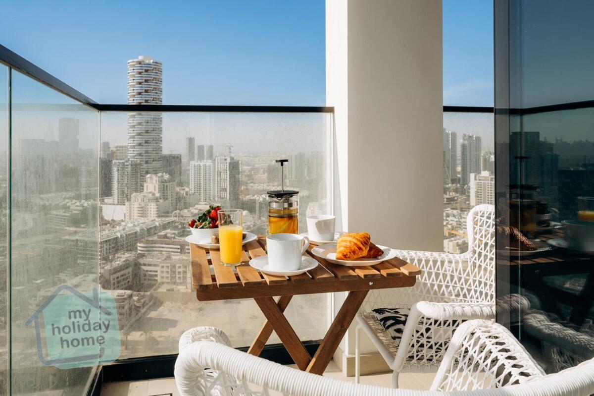 Apartment Fully Furnished With Stunning Panoramic View Dubai