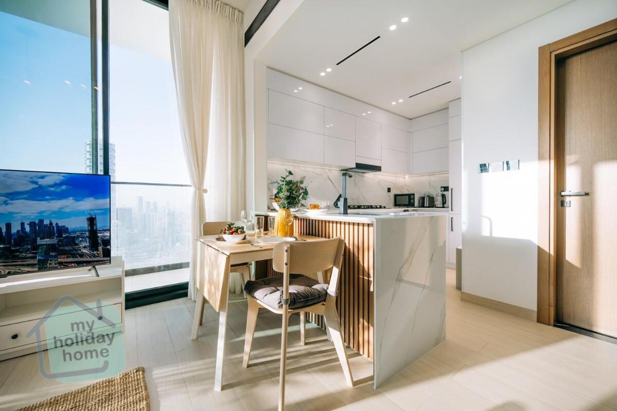 Fully Furnished With Stunning Panoramic View Dubai