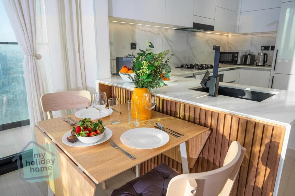 Fully Furnished With Stunning Panoramic View Dubai