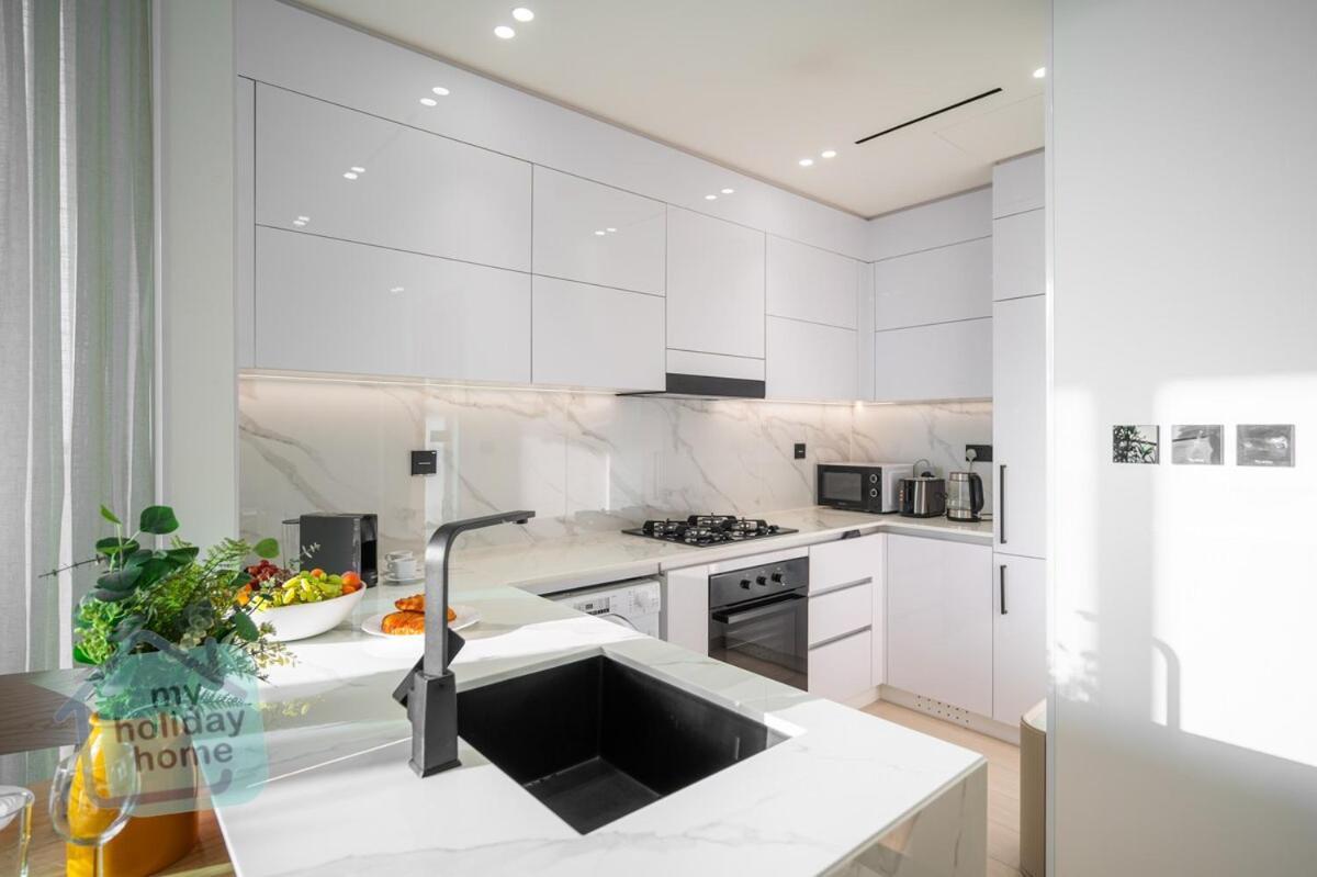 Fully Furnished With Stunning Panoramic View