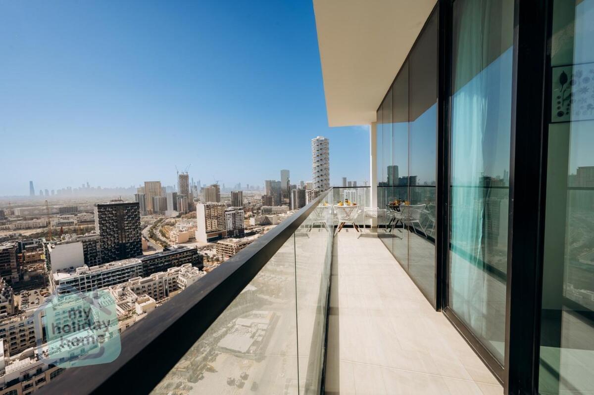 Fully Furnished With Stunning Panoramic View Apartment Dubai
