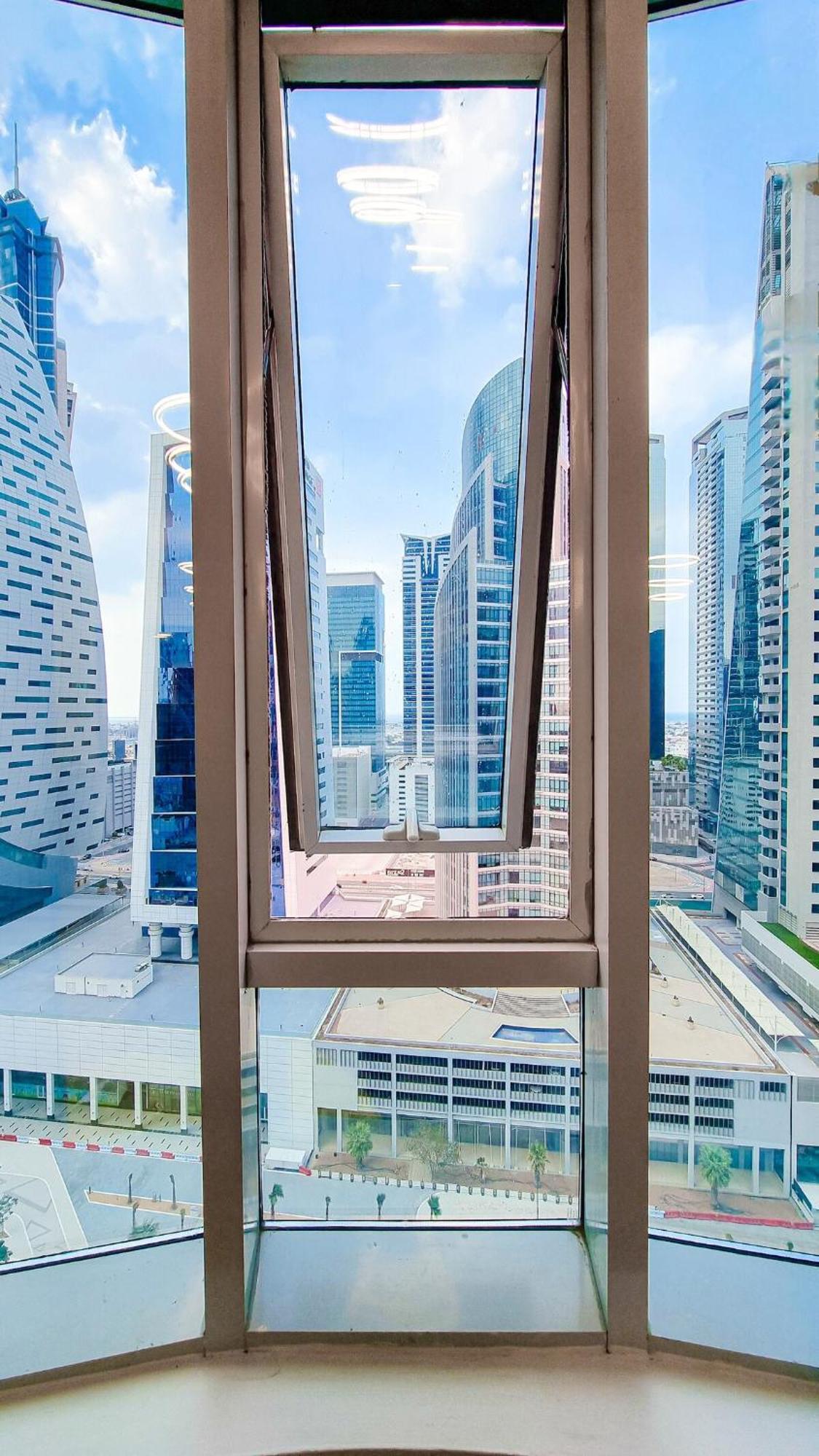 Apartment Elegant Near Burj Khalifa Pool And Gym Dubai
