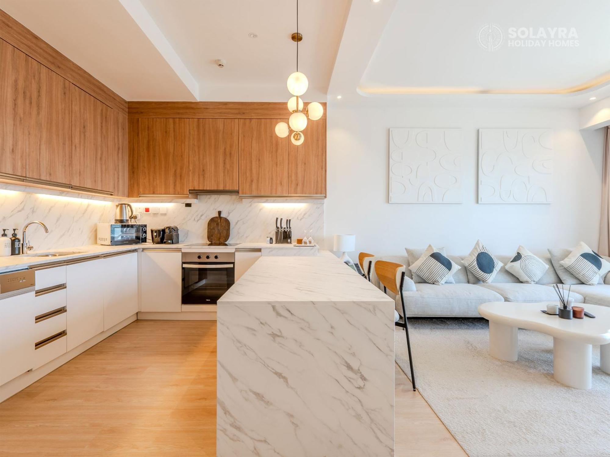 Luxurious And Amazing Marina View Apartment