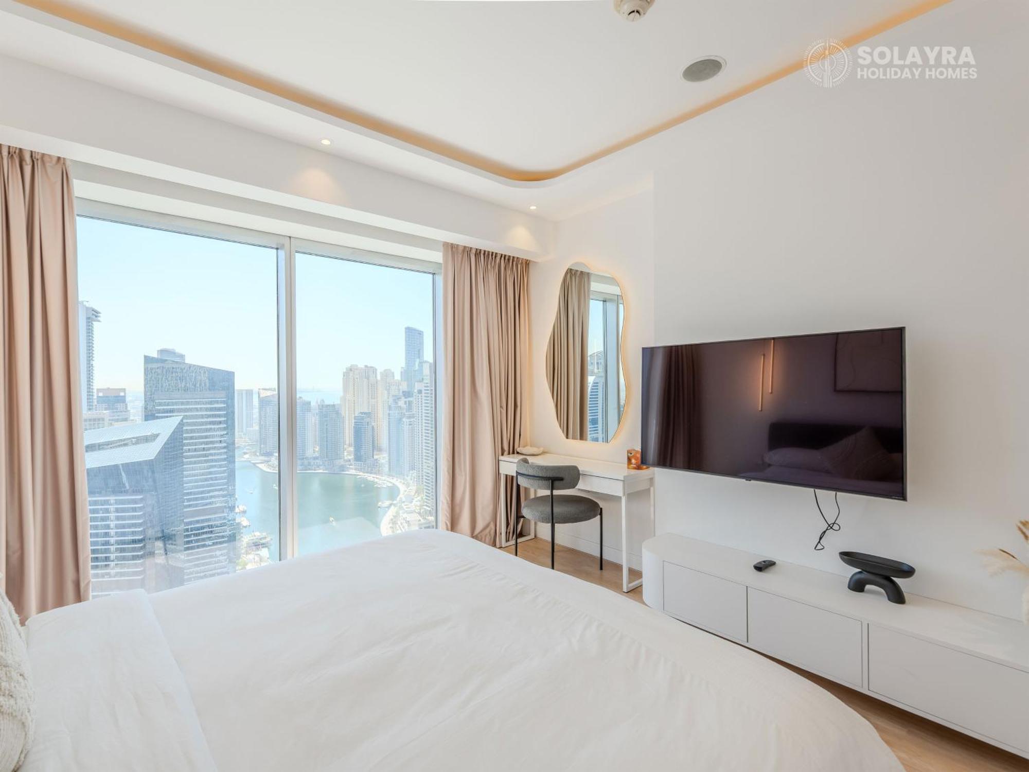 Luxurious And Amazing Marina View Apartment