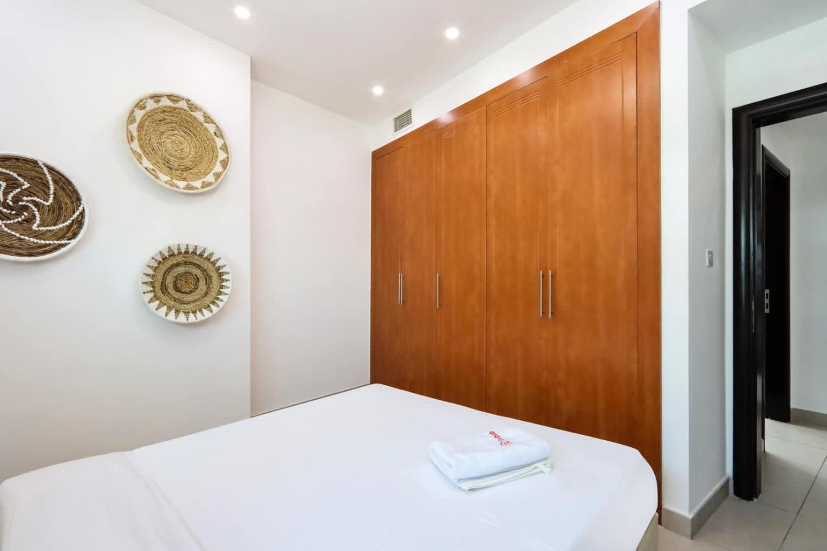 Livbnb-2br In Marina Next To Metro Apartment Dubai