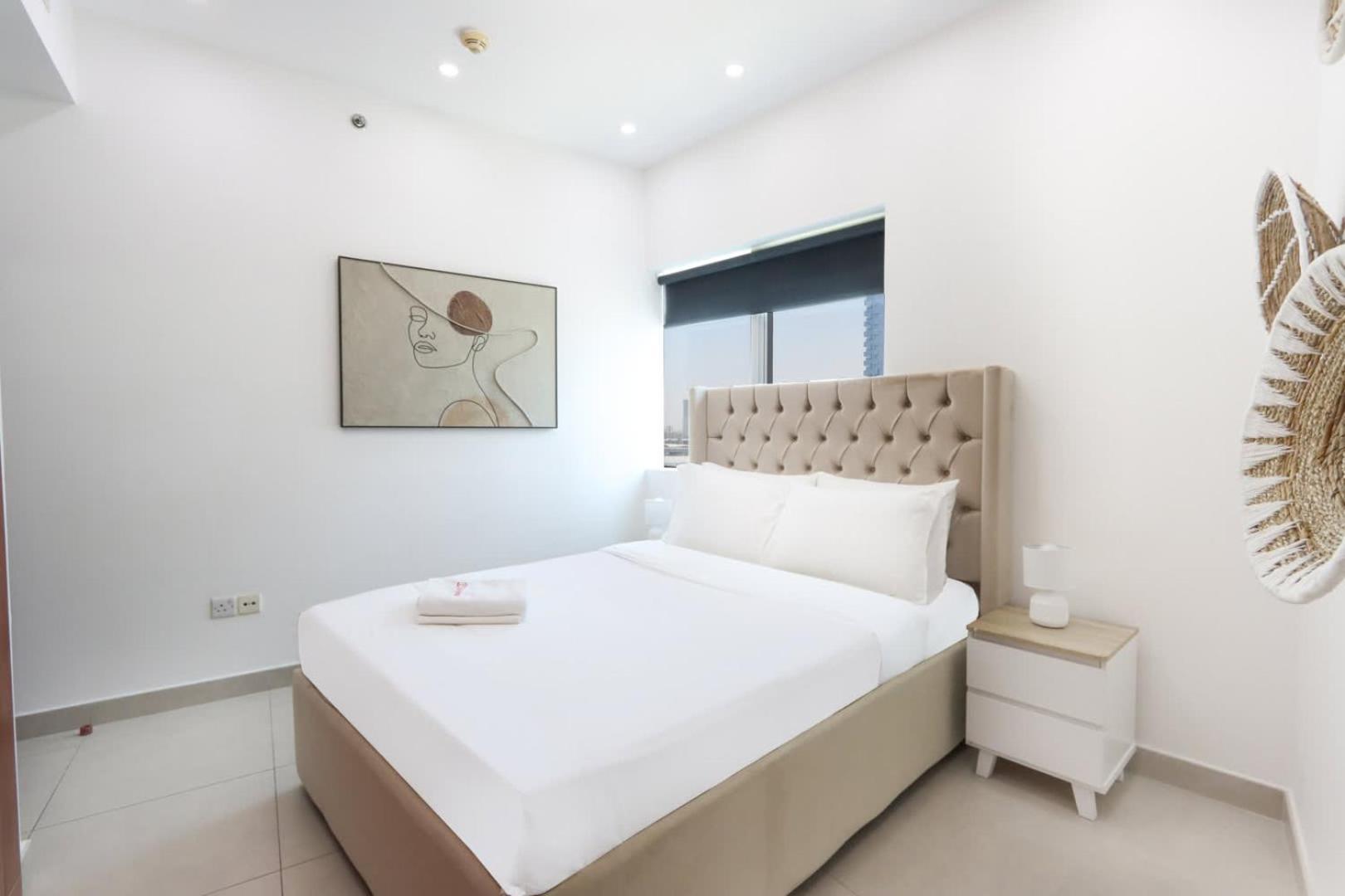 Livbnb-2br In Marina Next To Metro * Dubai