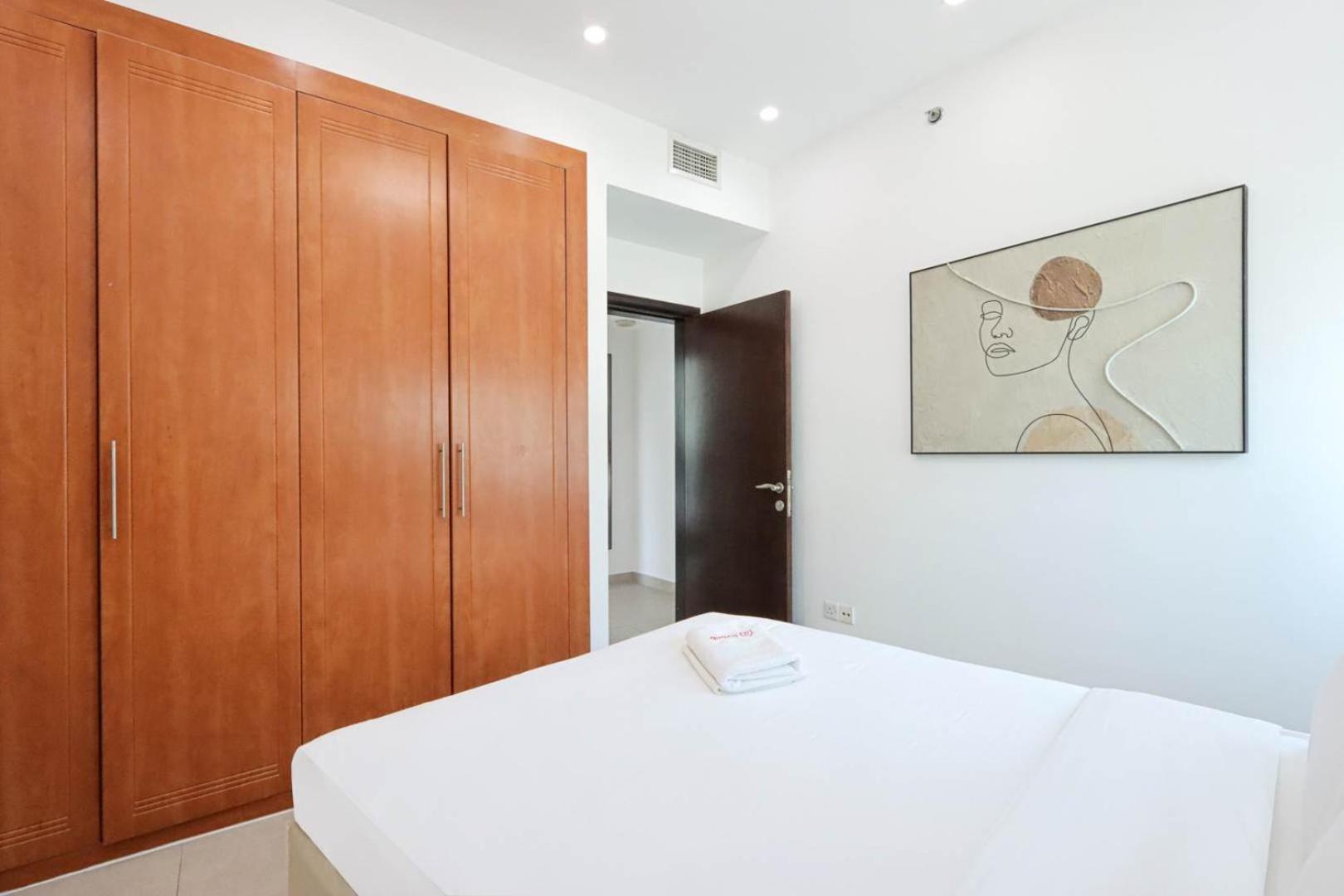 Livbnb-2br In Marina Next To Metro