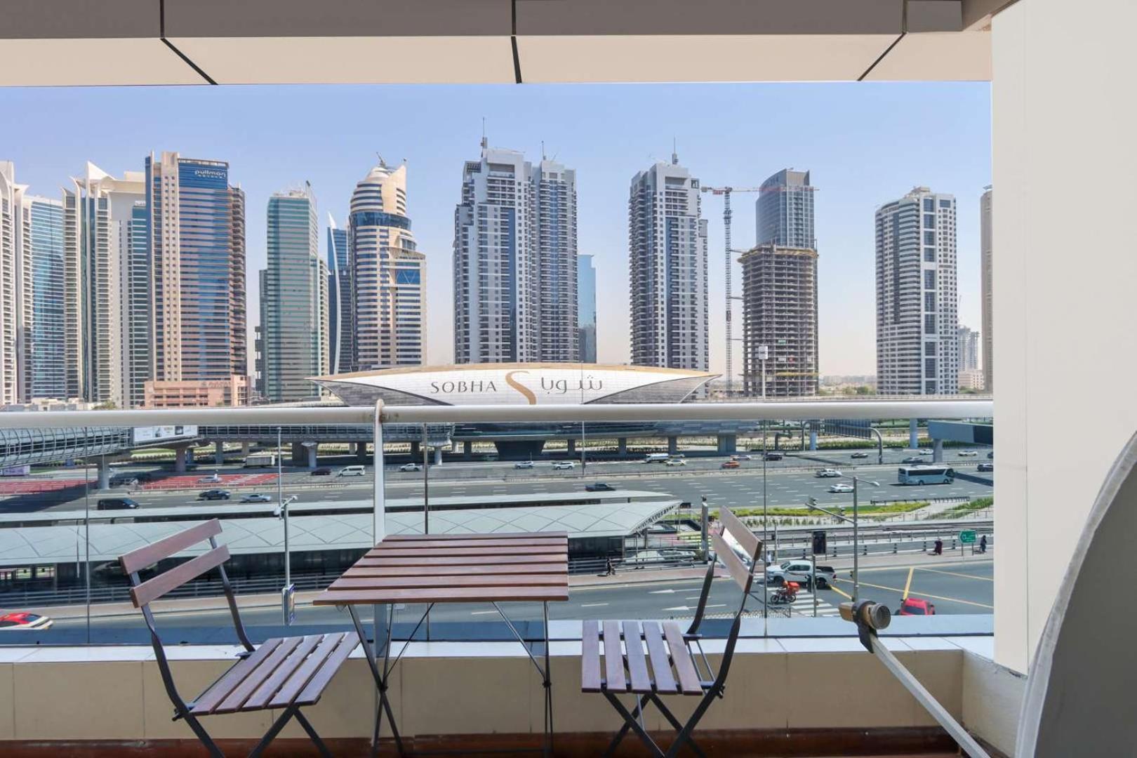 Apartment Livbnb-2br In Marina Next To Metro Dubai