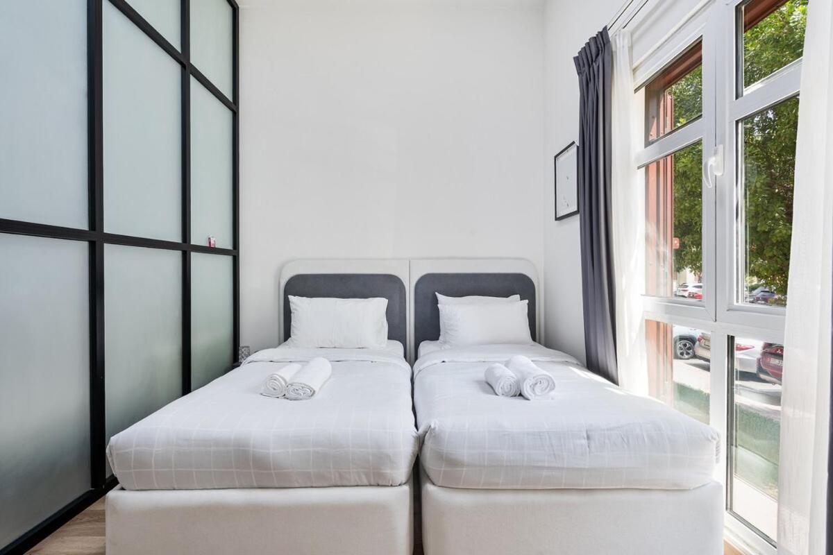 Haven With Pool, Tennis And Kid's Playground Apartment Dubai
