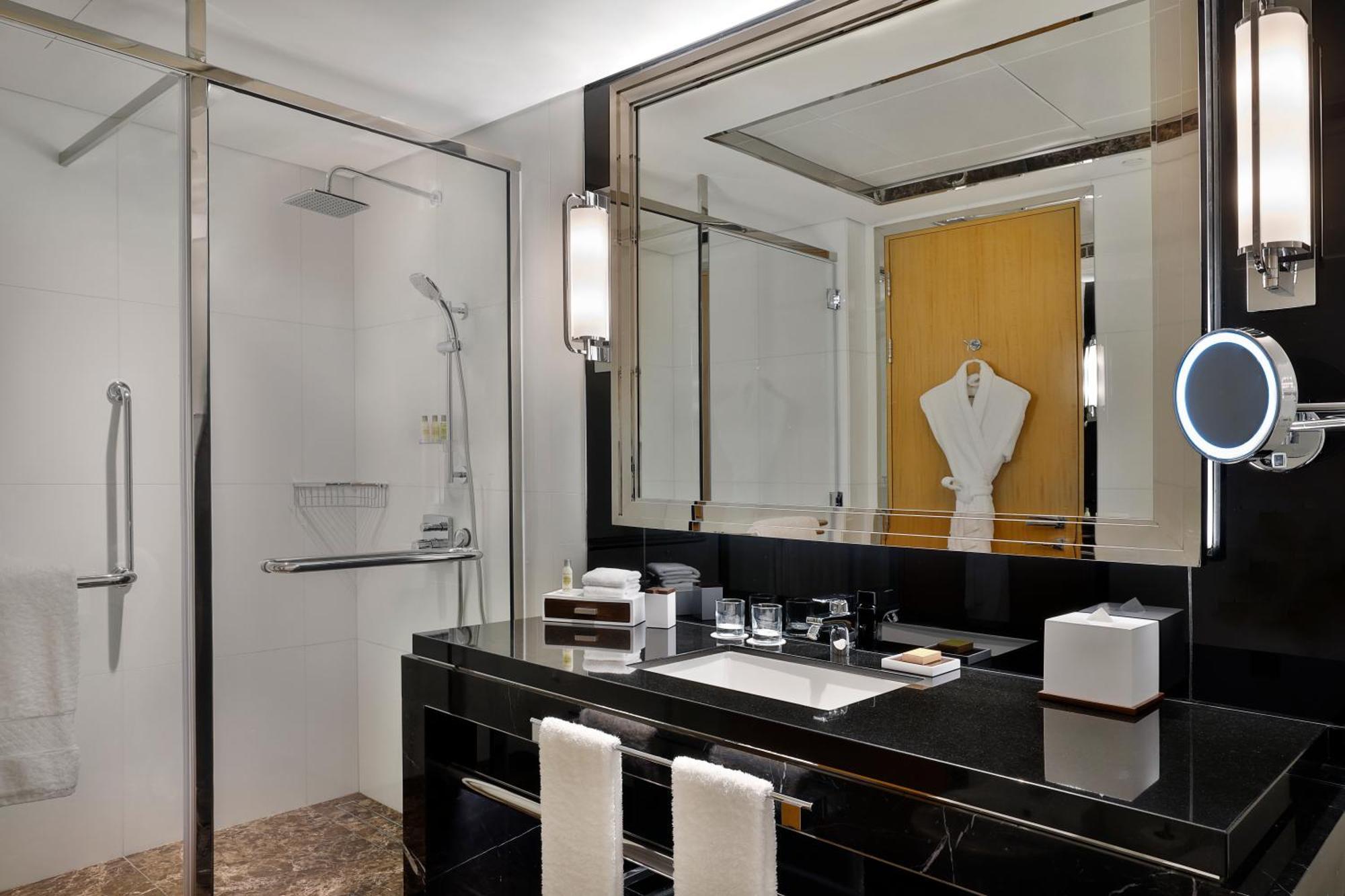 Hilton Palm Jumeirah 5*