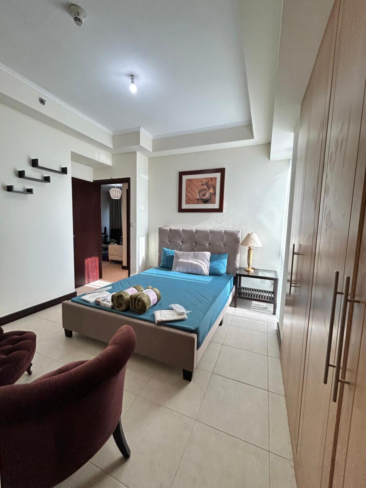 Click - Jlt - 2 Bedroom & Balcony Lakes View Entire -az Apartment *